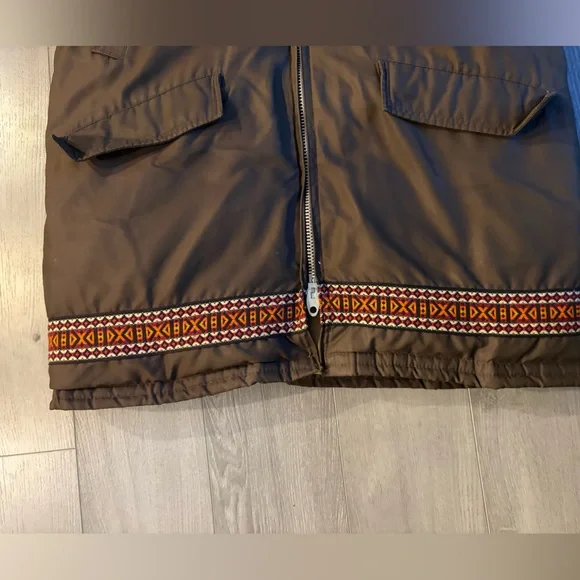 Vintage Canadian Down Parka with Fur-Trim Hood 🇨🇦 size Large - Picture 4 of 16